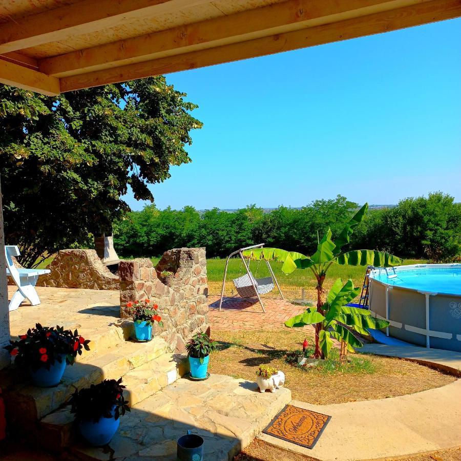 Honey Hill Apartment Fruska Gora Cerevic Exterior foto