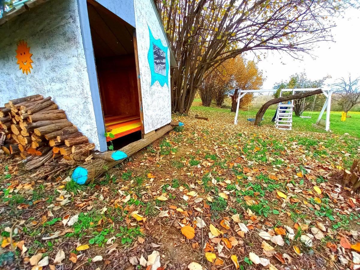 Honey Hill Apartment Fruska Gora Cerevic Exterior foto